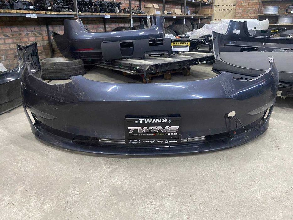 Бампер ОРИГІНАЛ Tesla Model 3 2018- Розбірка