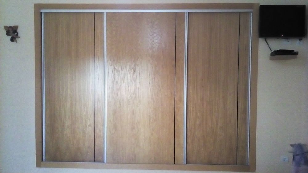 Carpintaria de cozinhas, portas interiores, etc...