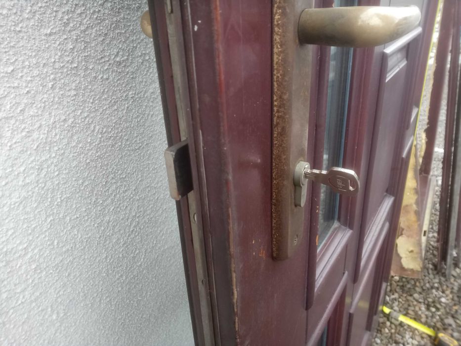 Drzwi wejściowe 100 cm, drewniane stan dobry.