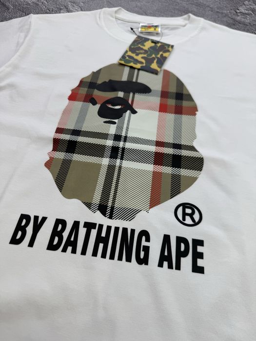 Футболка Burberry,Bape, барбері,бейп біла на літо