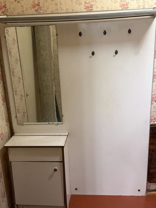 Вешалка для верхней одежды