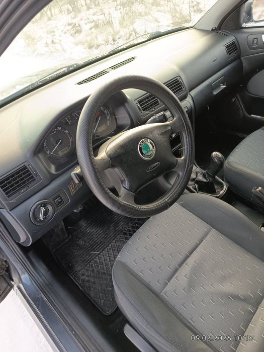 Шкода Октавія Тур 1.6 газ-бензин.