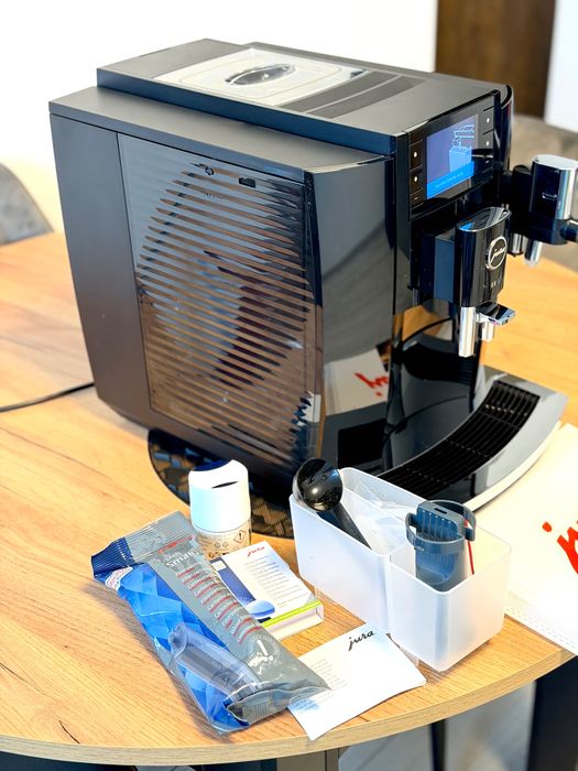 Ekspres JURA E8 Piano Black (EC) Nowy na gwarancji