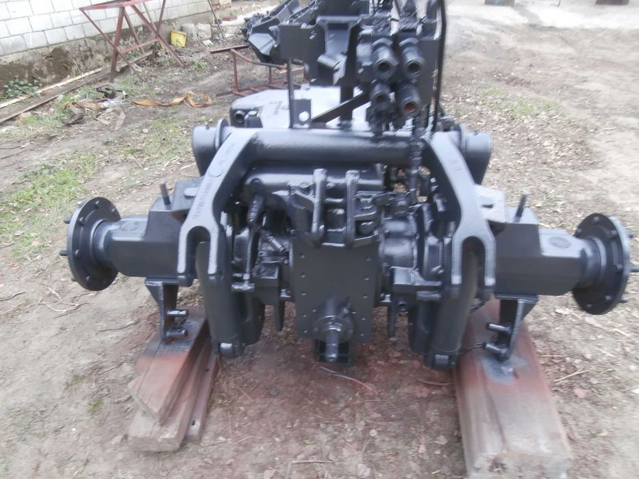 silnik skrzynia biegów tylni most przedni napęd Case New Holland