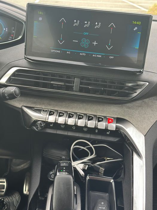 3008 Peugeot 2022 hybrid