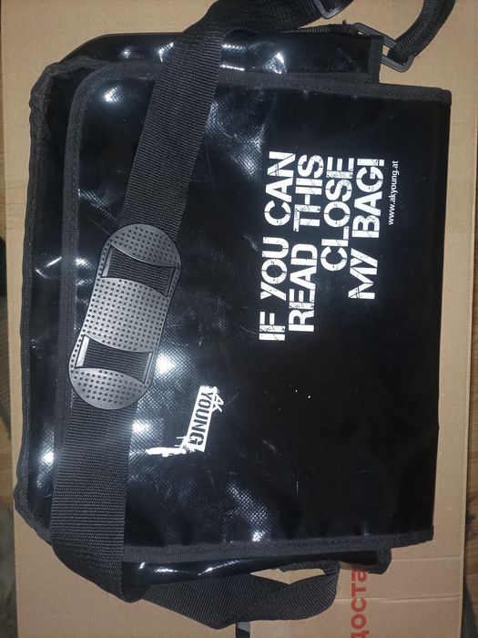 Halfar наплечна сумка  в хорошому стані