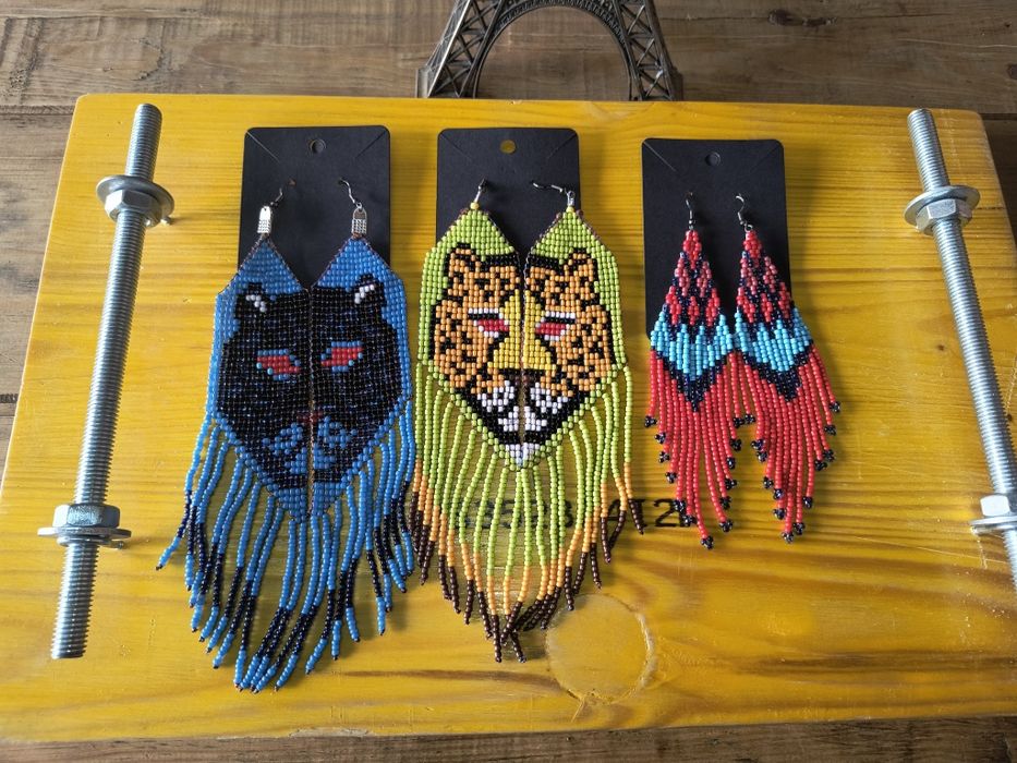 Brincos de miçangas