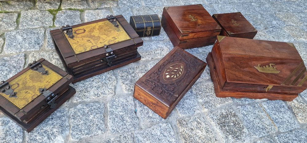 Guarda joias antigos restaurados madeiras exoticas.