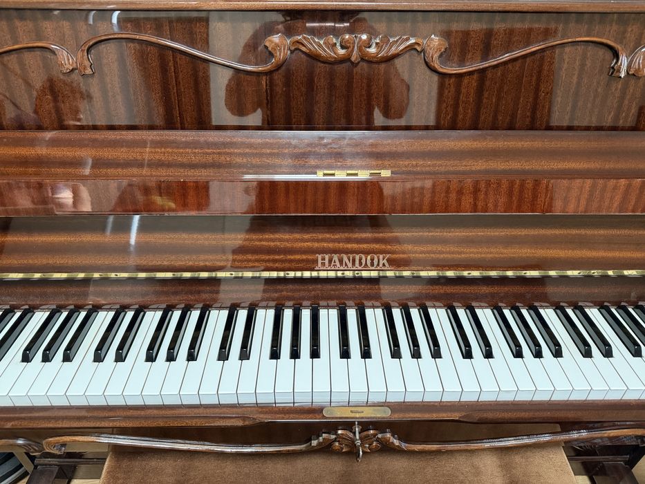 Piano HANDOK + banco