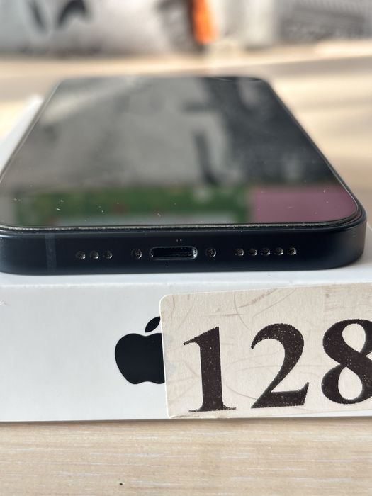 Продам iphone 13 midnight