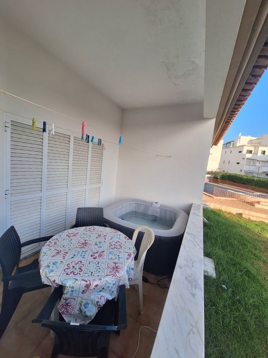 Férias em Albufeira - Apartamento Completo ou Estúdio e Quarto com WC Privativa - Jacuzzi no Terraço