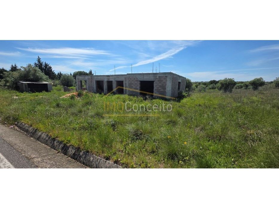 Moradia T3 | Torres Novas - Espaço Exterior | Possibilidade escolha...
