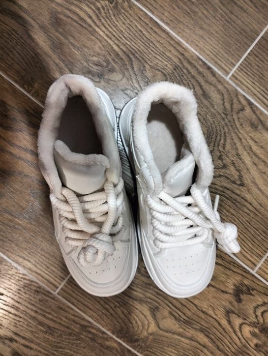 Продам зимние ботинки, 38 р