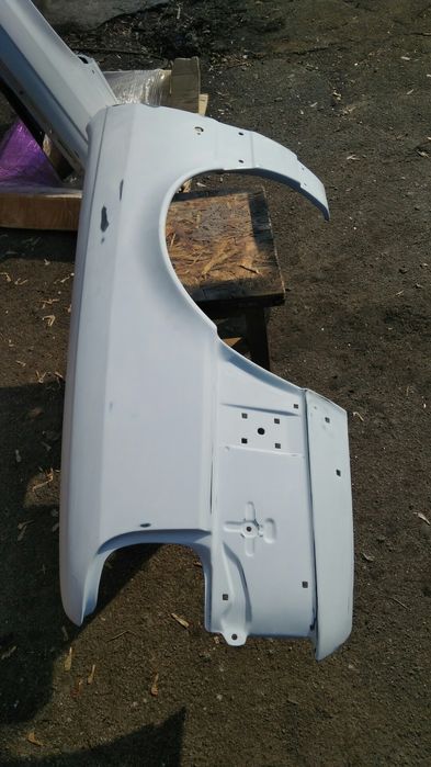 Передние крылья Audi 200 3B