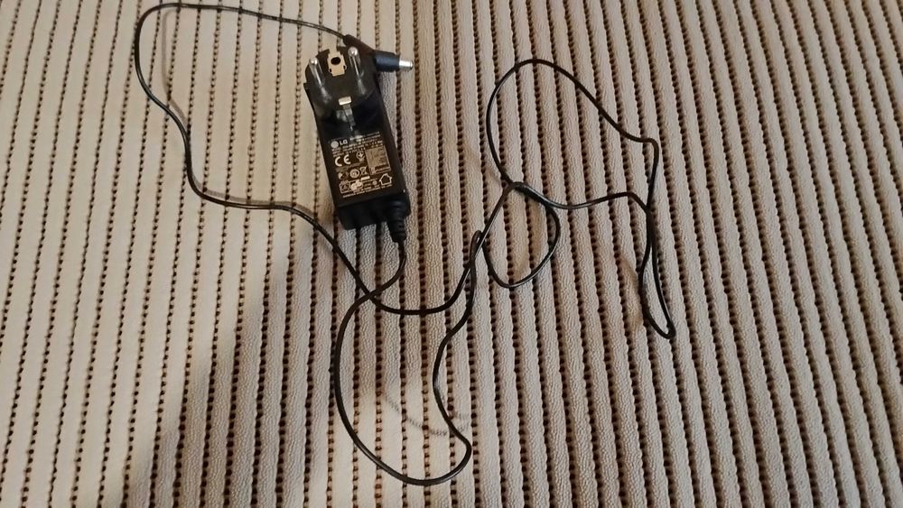 Zasilacz LG 19V 1.3A – oryginalny