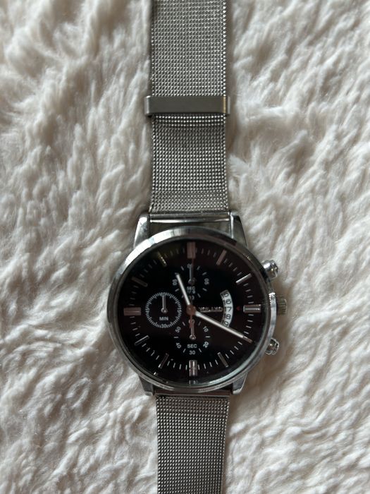 Relógio Prateado de Homem