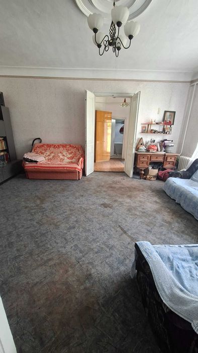 Продаж частини будинку