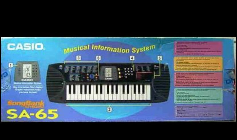 Piano CASIO - Impecavel