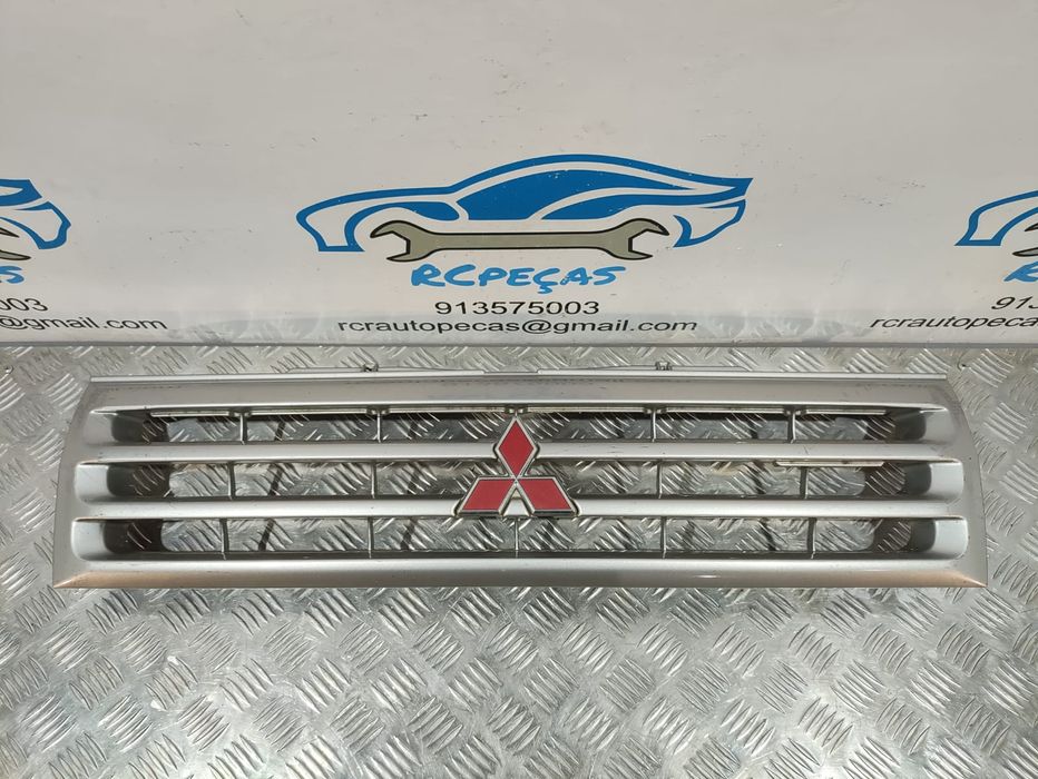 GRELHA CENTRAL Pará-choques FRENTE MITSUBISHI PAJERO PININ I 1 MK1