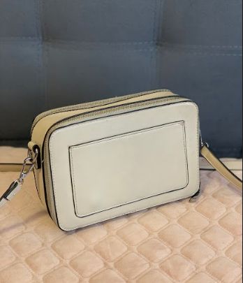 Сумочка бежева / клатч / сумка