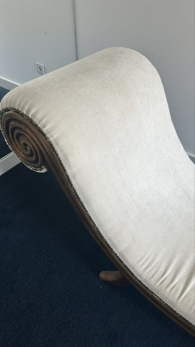 PROMOÇAO Chaise Longue / Divã clássico em madeira – estilo antigo