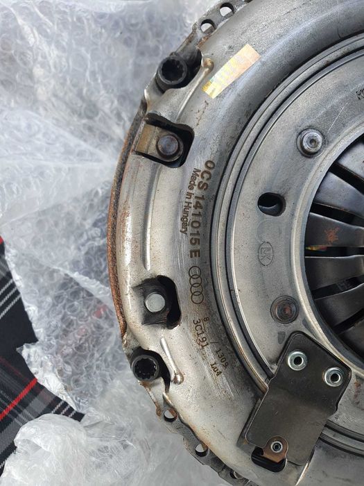 Dwumasa Audi a6 c7   do regeneracji.