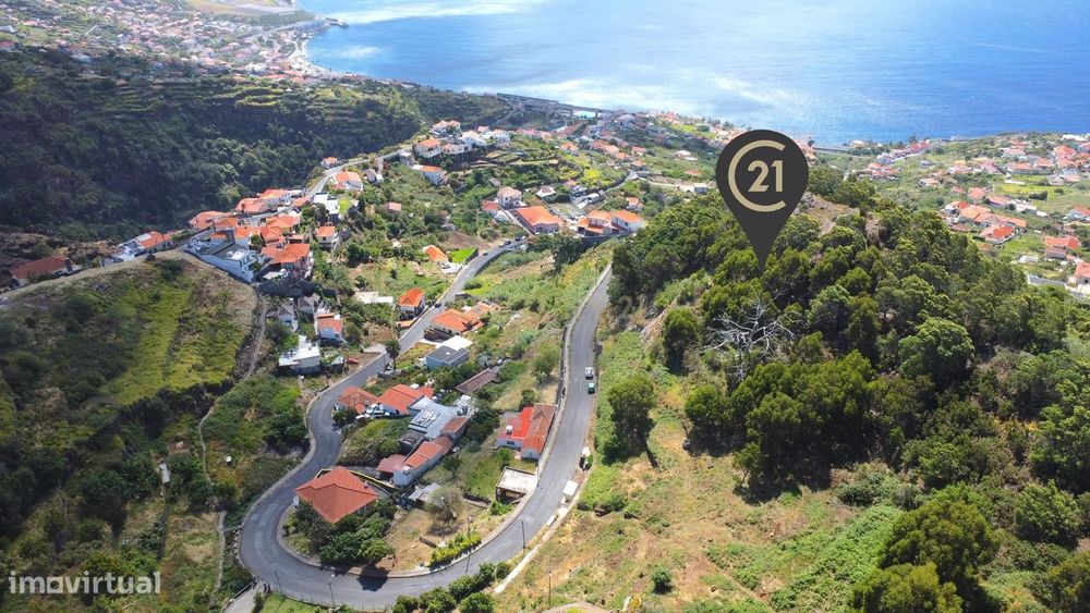 Rustic Land in Santa Cruz, Madeira Island