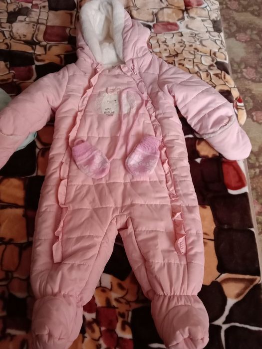 Продам детский комбинезон теплый