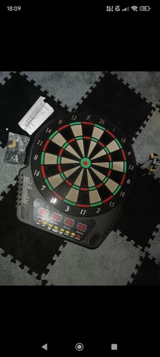 Gra dart, jak nowa , tarcza baterie lub prąd, lotki, instrukcja