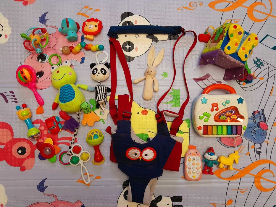 Лот іграшок для дитини