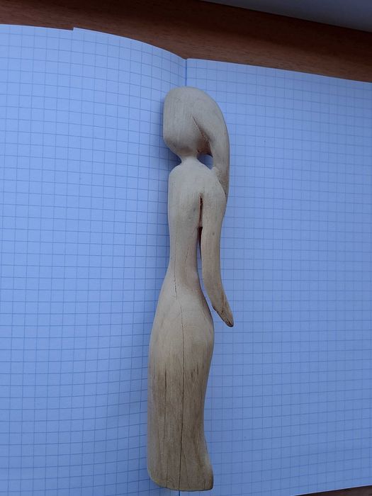 Rzeźba drewno - kobieta