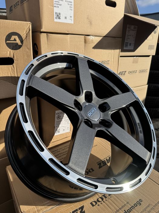 Nowe Felgi aluminiowe DOTZ 5x114,3 8,5jx18” et45