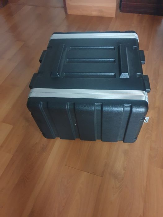 Rack em fibra de 6 unidades