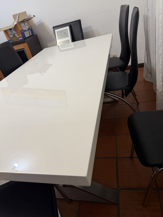 Mesa de sala de jantar