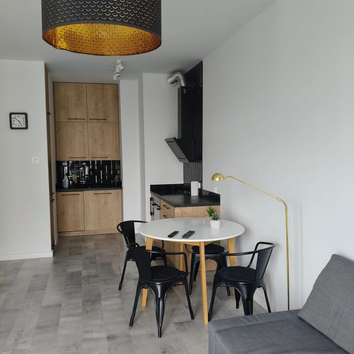 Mieszkanie 2 pok, hala + internet w cenie