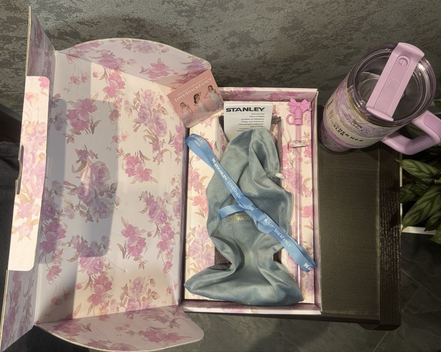 Термочашка Stanley Quencher LoveShackFancy лімітована 1,18л