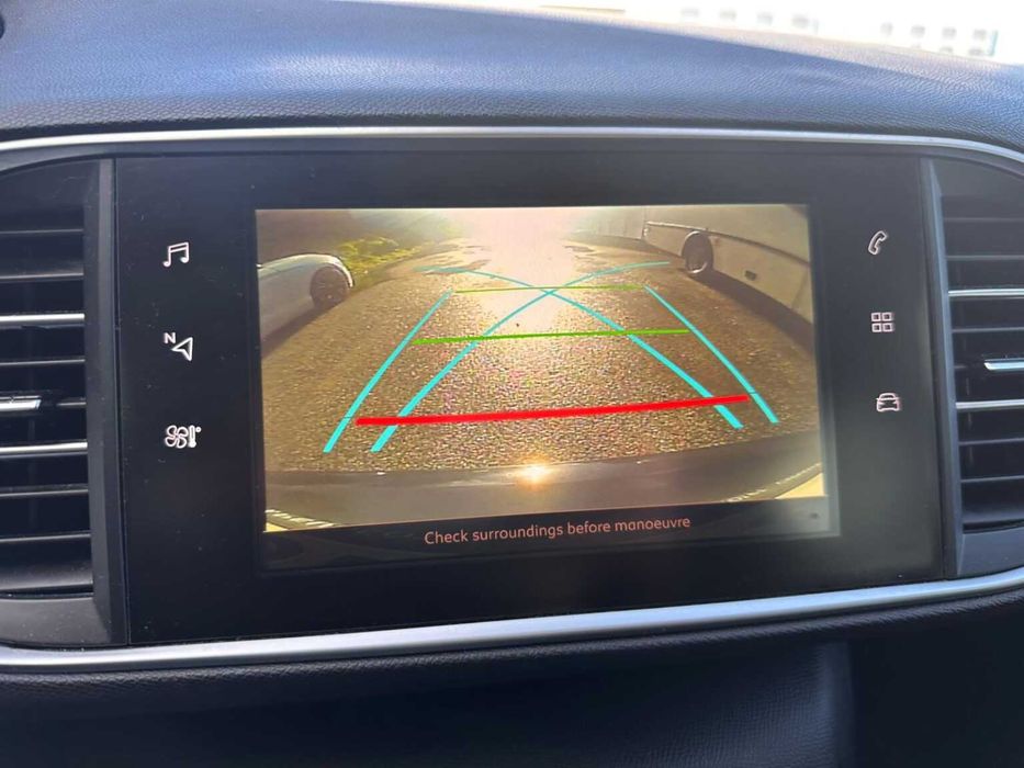 Peugeot 308 II SW 1.5 BlueHDi de 2018 Salvado