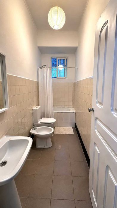 Quarto no coração de Arroios