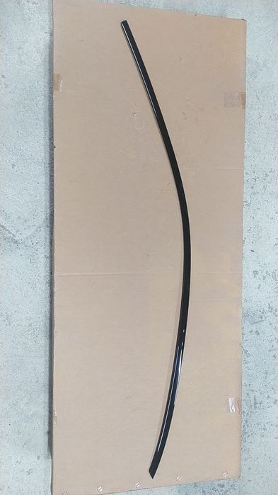 Porsche cayenne 9y0 молдінг прасої дверки верхній 9y0853986a041