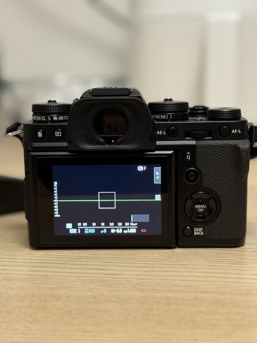 Fujifilm XT-3 + XF 50mm F2 R WR + XF 16-80mm F4 OIS WR - b. Dobry stan