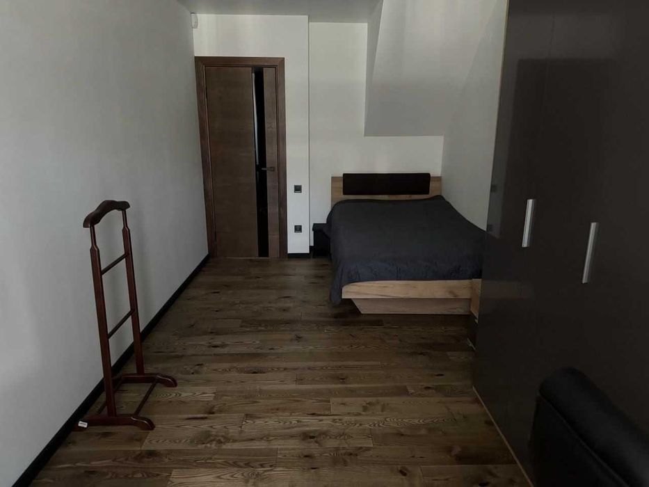 сучасний котедж з вартісним ремонтом у Брюховичах,150кв.м