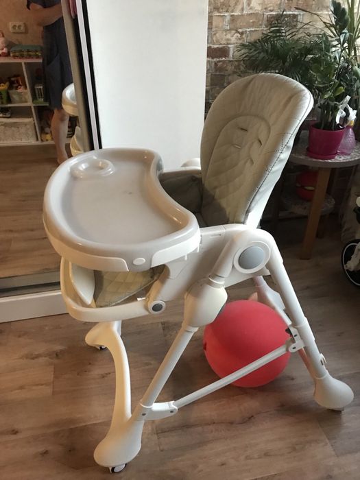 Продам детский стульчик CARRELLO