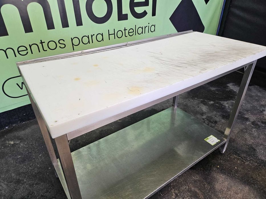 Bancadas em inox com cepo