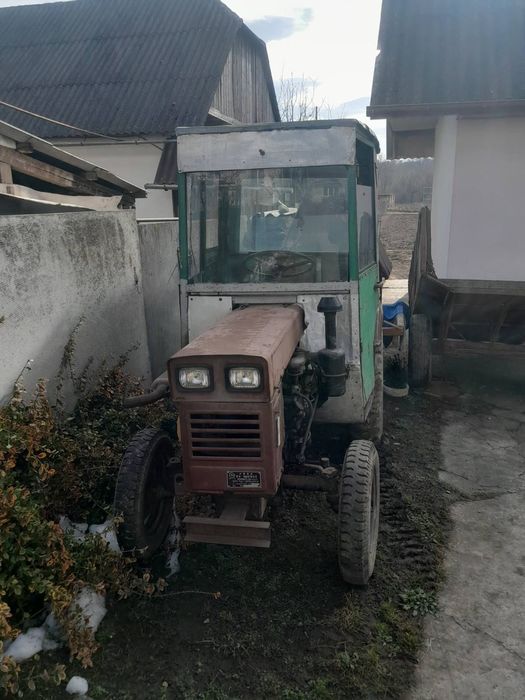 Трактор, причіп, культиватор