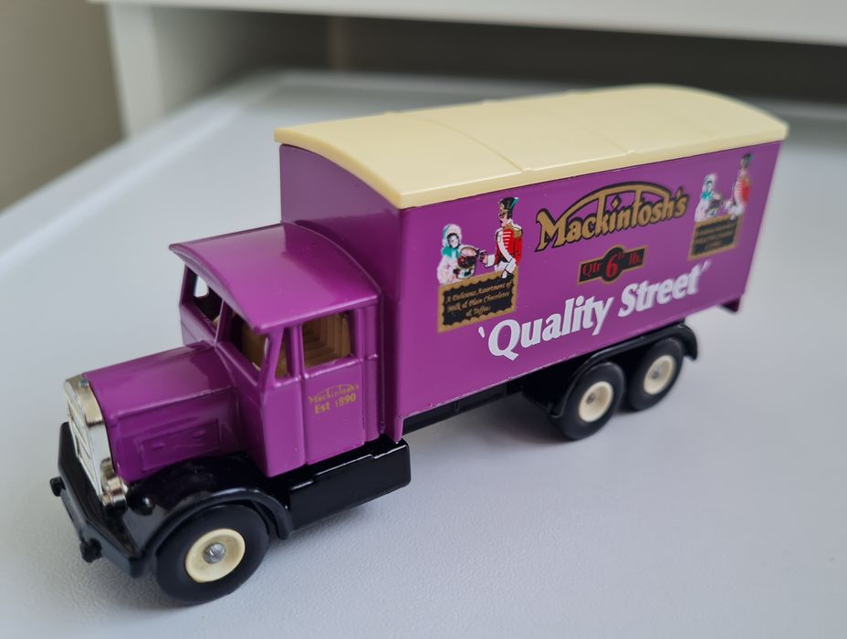 Miniatura diecast "1937 SCAMMELL 6-WHEELER". Escala: 1:50