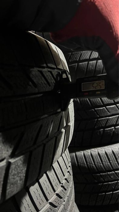 Комплект зимової гуми 205/55/17