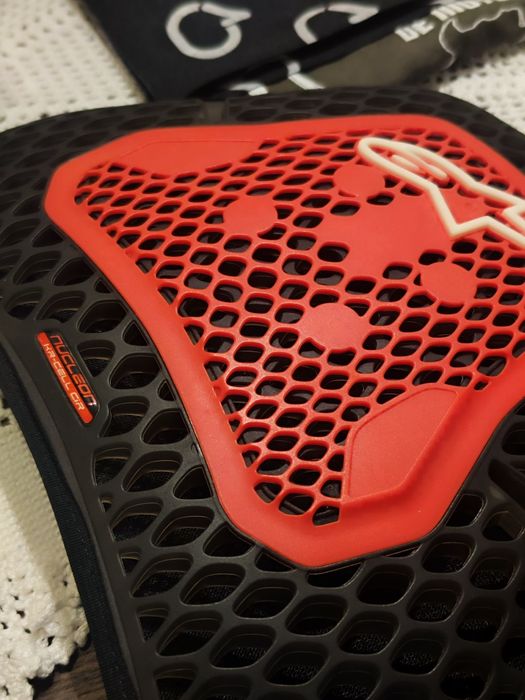 Alpinestars Protetor de peito Nucleon KR-Cell CiR