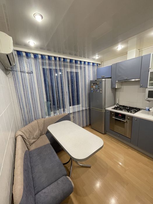 Здається квартира в районі критого ринку