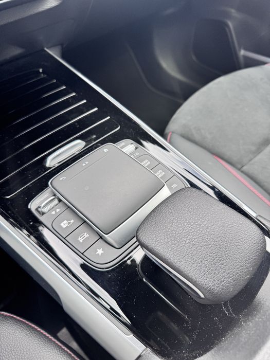 MERCEDES EQB 350 4 matic de 2021 poucos km IVA DEDUTIVEL