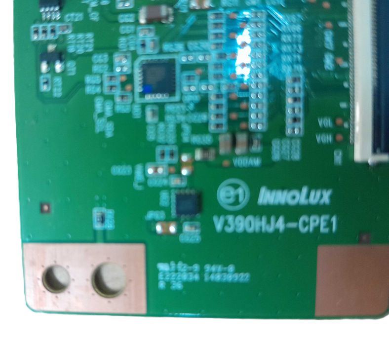 Televisão LG 39LB5610 vendo  as peças